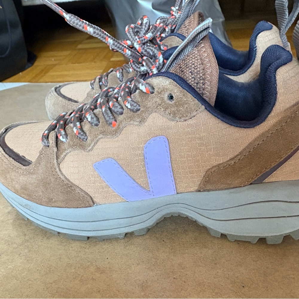 Veja Women's Beige and Lavender Sneakers